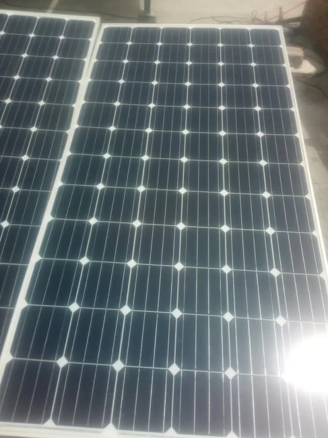 Solar Panel 330 Watt 4 Panels Per Panel 18000