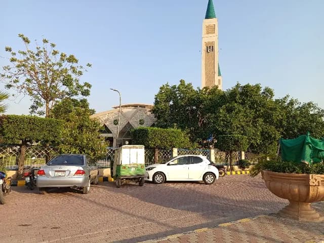 Central Park  J Block Most Premium Location 5 Marla Plot  Sarf 40 Lac