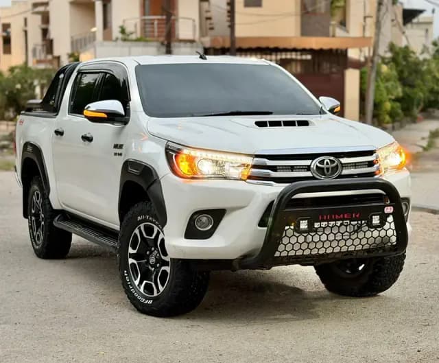 Toyota Hilux Revo-V 2017 3.0-D 4D