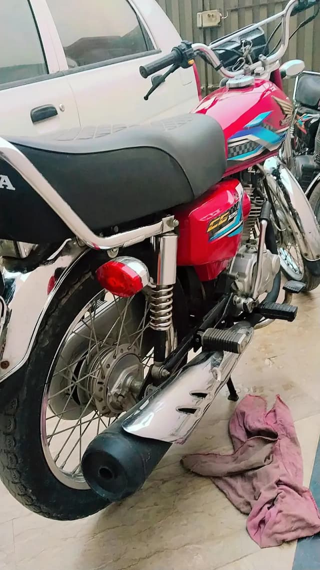 **Honda CG 125 2023 Model | Excellent Condition | Punjab Registered**