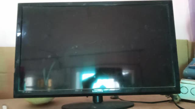 Samsung LED tv  or camera veiwer tv