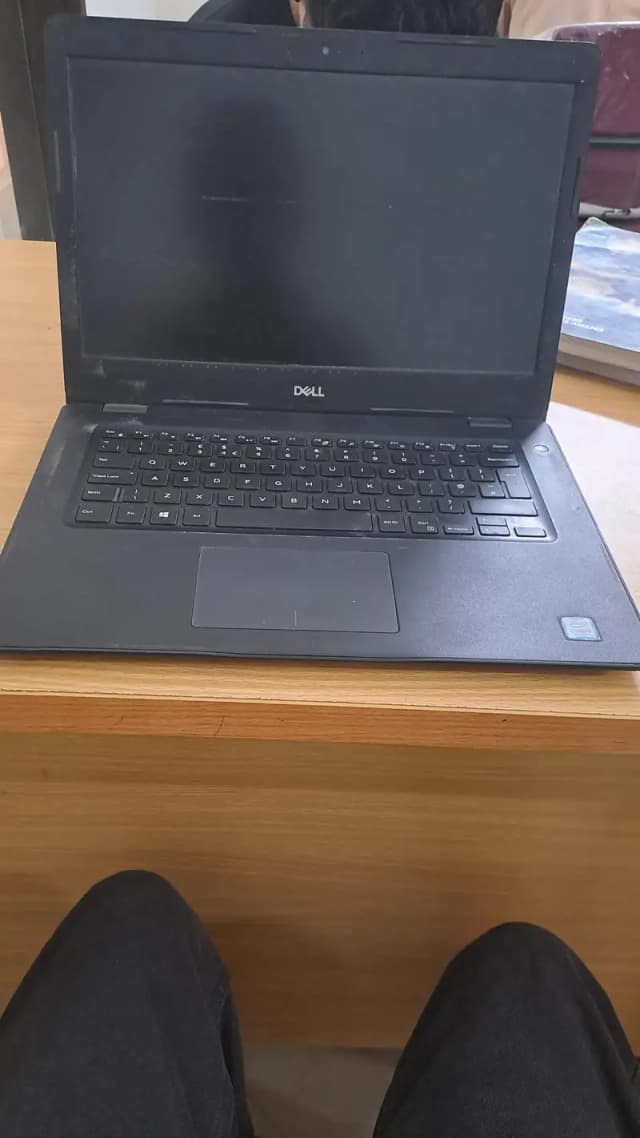 Dell Latitude 3490 7th generation 8gb ram 256gb ssd in excellent cond