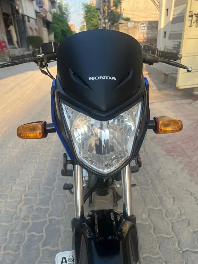 Honda CB125F
