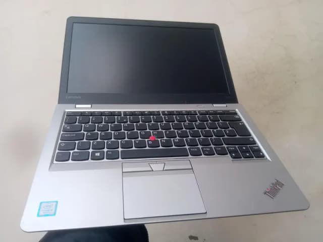 Lenovo ThinkPad E13 core i5-7 generation 8 gb ram 128 gb nvme m2.