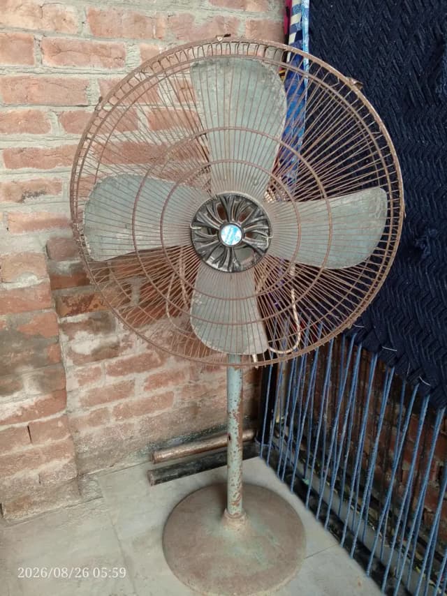 Dawlance fan good condition