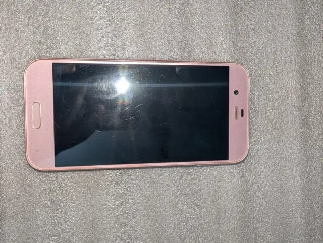 Sharp Aquos R1