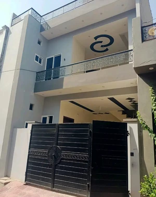 Stunning House Is Available For sale In Multan Public School Road