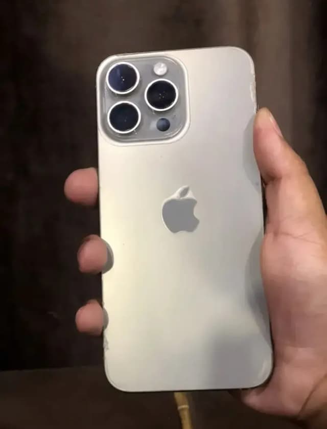 iPhone 15 Pro Max 256GB Non PTA White Titanium | Battery Health 88%