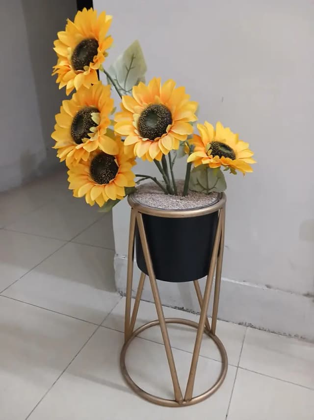 Planters with beautiful flowers (4500 + 2500)