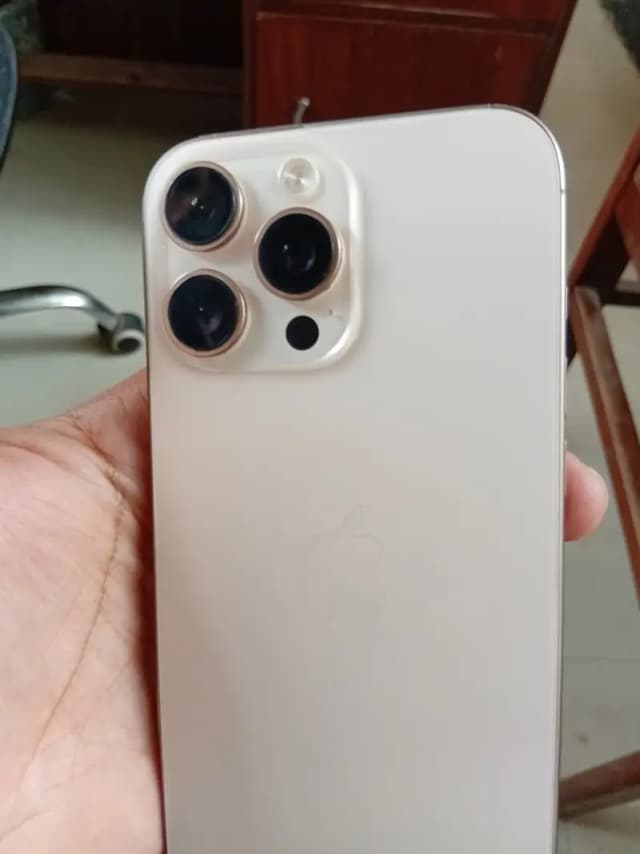 Apple iPhone 16 Pro Max