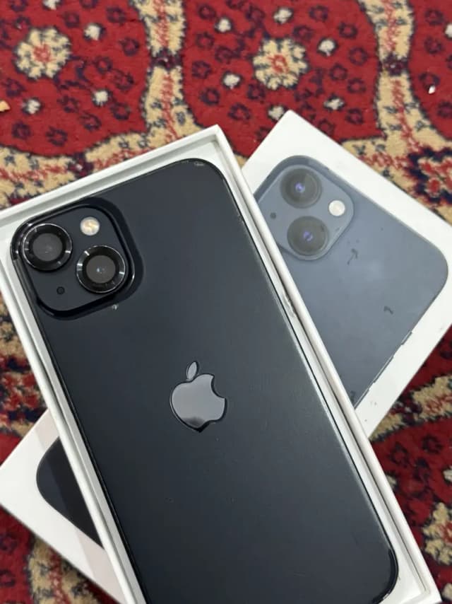 Apple iPhone 13