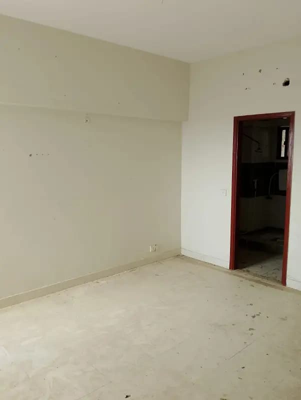 A Flat Of 2300 Square Feet In Karachi