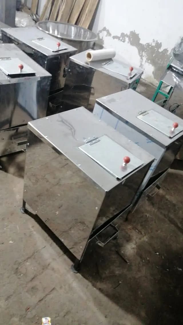Ice Crusher / Ice Shaver / Baraf Crusher Machine / Qeema Machine