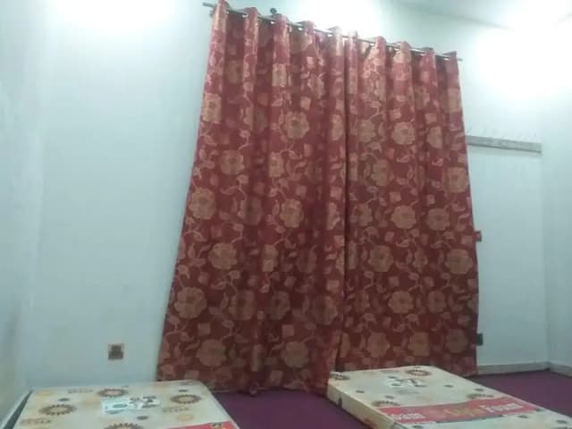 Hostel Bright LDA Avenue 1-  Boys Only