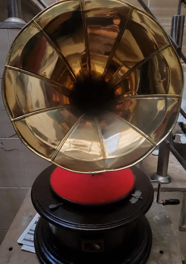 Turntable Gramophone