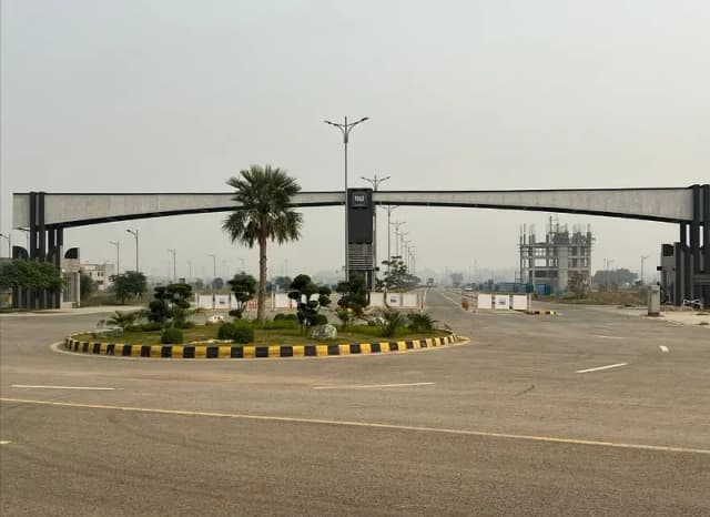 1 Kanal Residential Plot In DHA Phase 8 - Block Z6