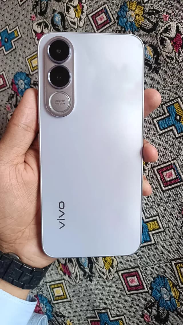Vivo V70 FE 5G