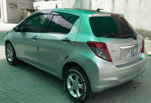 Toyota Vitz 2012