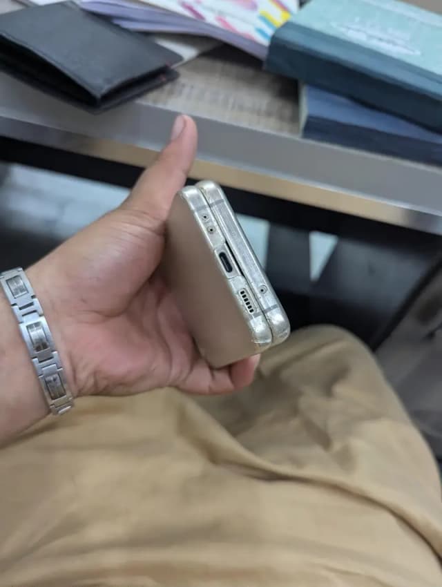 Samsung Mobile Z Flip 4