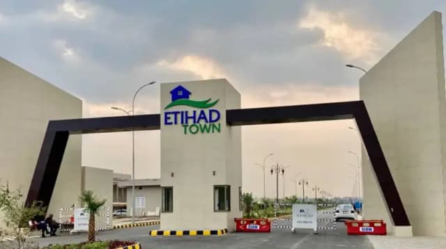 2 Marla Commercial Plot In ETIHAD TOWN Phase 1