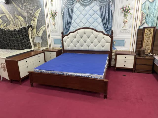 Bed dressing and two side table fully solid new article low price