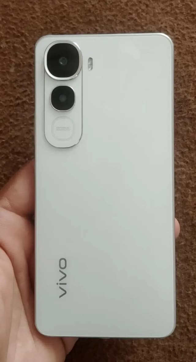 Vivo Y400