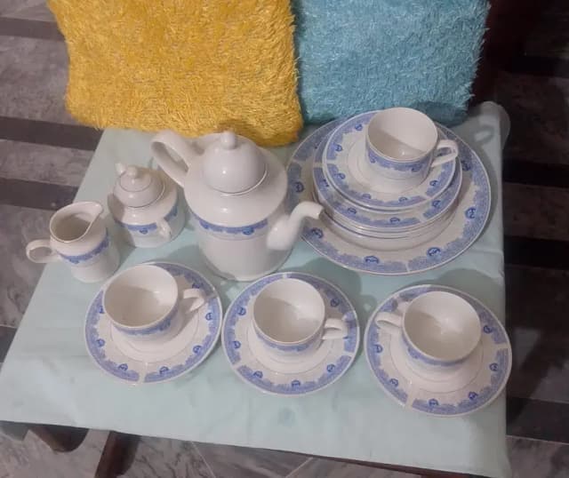 Tea Set with Tray & 5 Cups – Lightly Used
