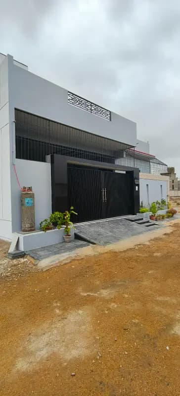 240 Sq Yard Park Facing + 45 Ft Wide Road Plot For Sale in BLOCK 2 PIR AHMED ZAMAN TOWN
