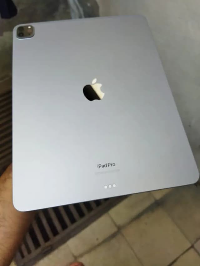 iPad Pro M2 vs the world