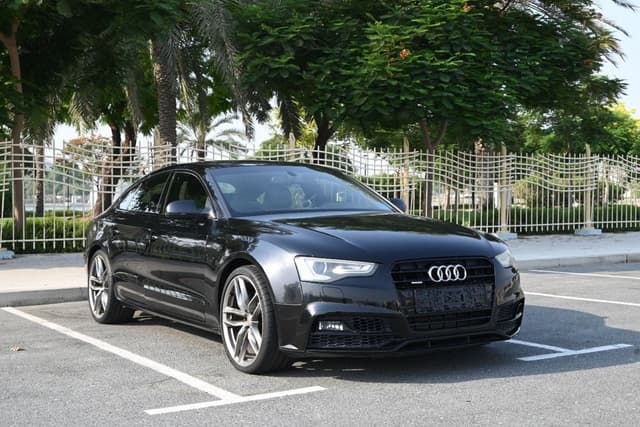 Audi A5 45 TFSI S-LINE S-Line - URGENT SALE - AUDI A5 2016 - ACCIDENT FREE - GCC - BLACK EDITION