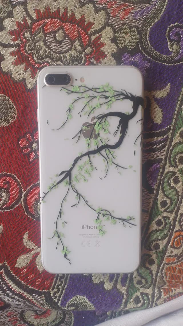 Apple iPhone 8 Plus