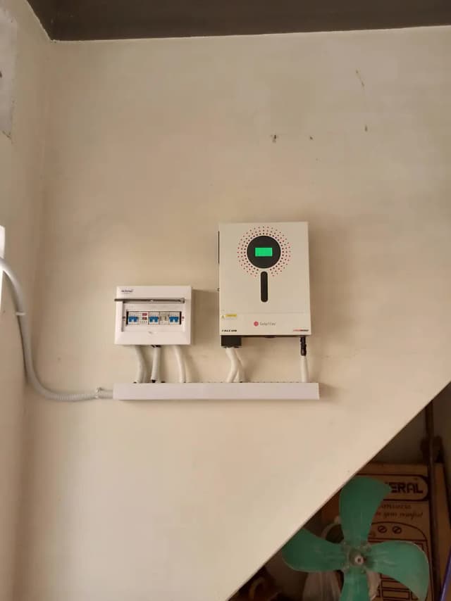 SOLAR HUB    سولر آپ کا، انسٹالیشن ہماری!