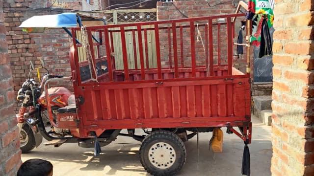 lodar 150cc . bahtareen condition/ fori rabta ksray