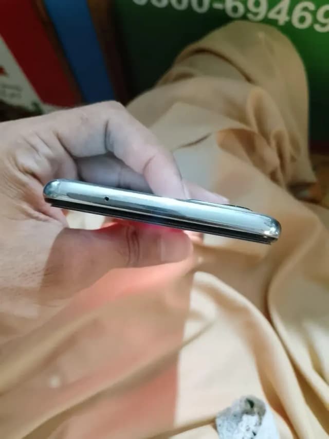 {0323 4071743} Oppo Reno 6 8+8/128. GB Lush Condition