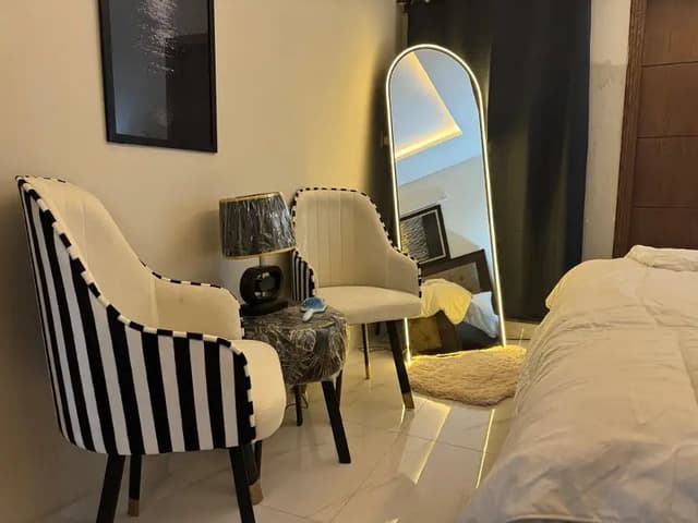 Daily weekly monthly basice flat apartment house portion available for rent full furnished apartment all facilities available for more information contact me 0314 5326 292