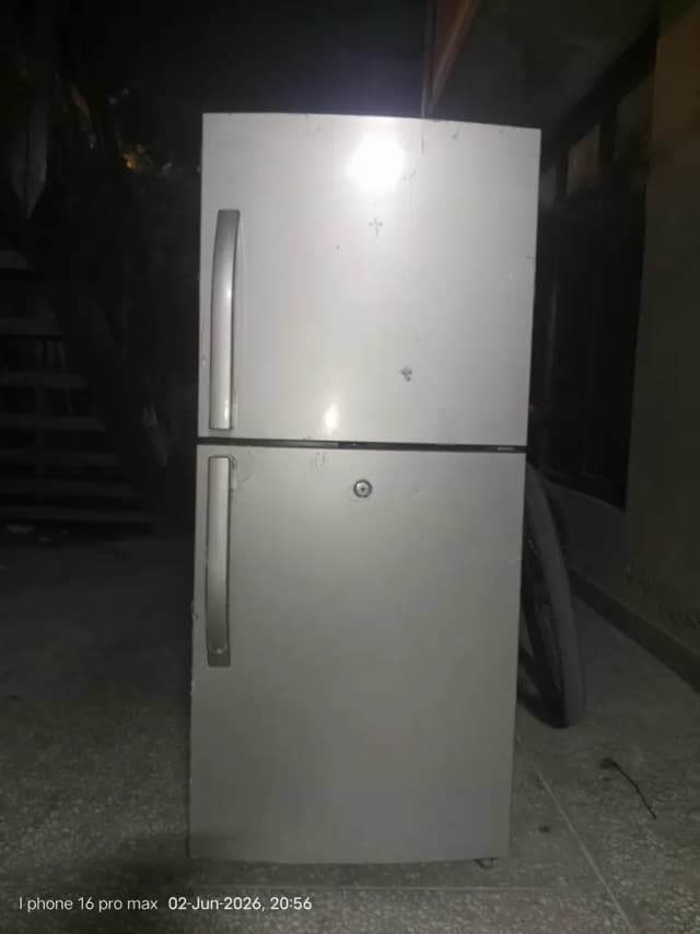 double door fridge in excellent condition