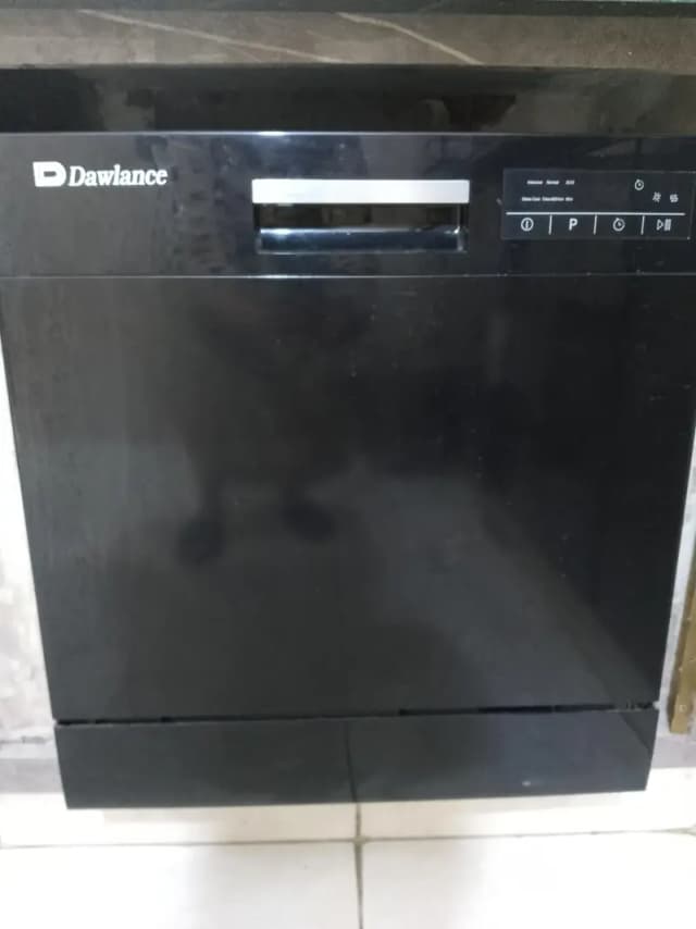 Dawlance Countertop Dishwasher – Compact, Stylish & Hardly Used