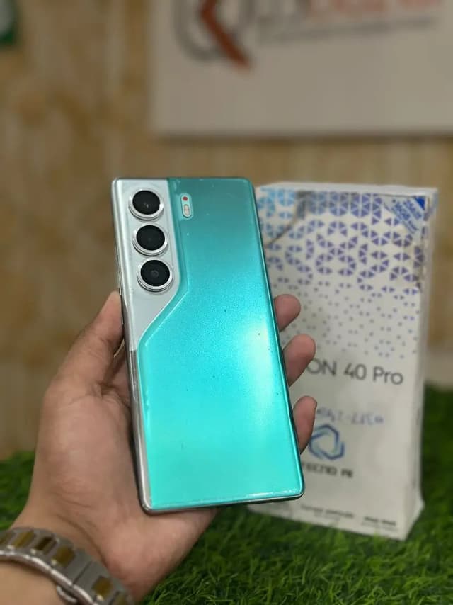 Tecno Camon 40 Pro 8GB Ram 256GB Storage With Box & 45W Charger