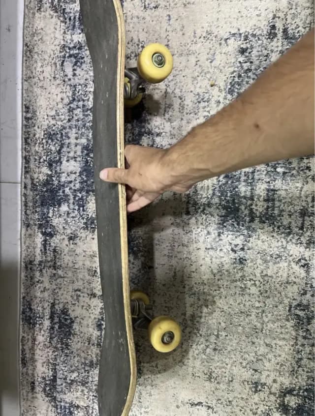 Skateboard Imported (Canada)