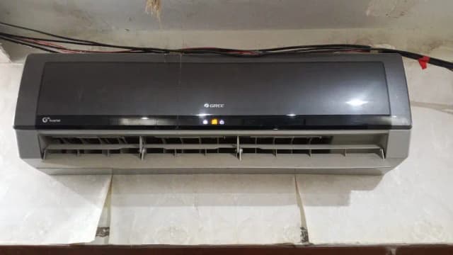 Gree G10 Inverter AC 2 Ton