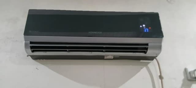 Kenwood Crystal Model split Ac