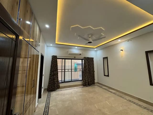 10 Marla House For Sale In Bahria Enclave Islamabad
