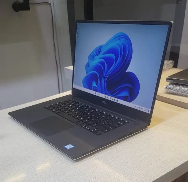 Dell Precision 5540 Core i7 9th Gen H Processor | 4GB NVIDIA Graphics
