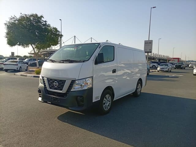 Nissan Urvan STANDARD STD