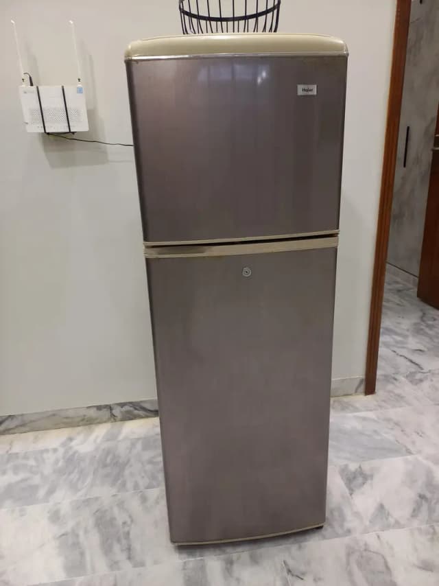 Haier refrigerator HRF-195