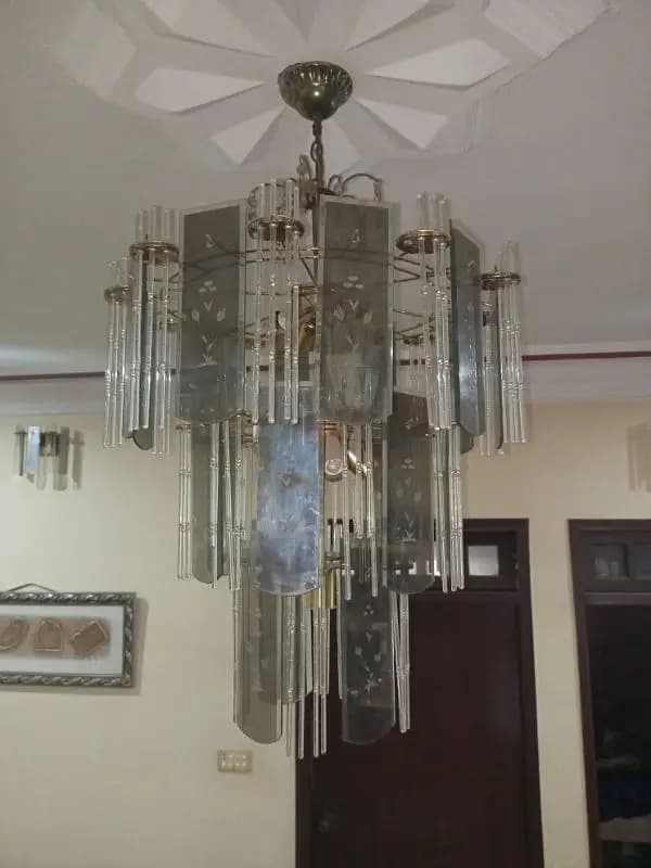 Chandelier in a good condition