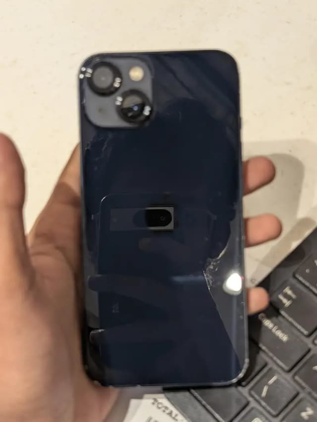 Apple iPhone 13