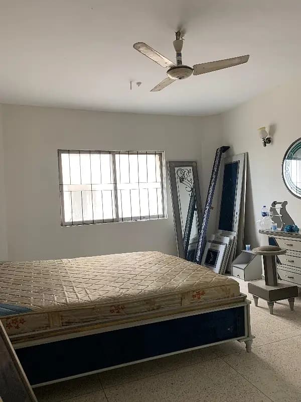 DHA Phase 4 Flat For sale Sized 1800 Square Feet