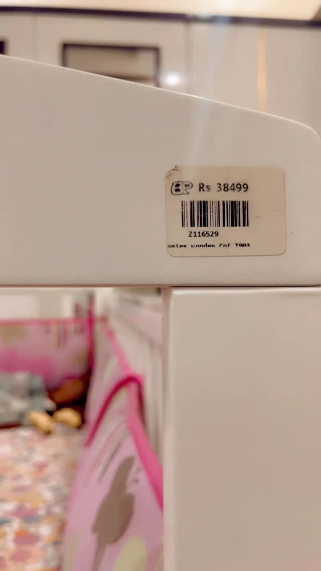 titl===Baby Crib with Mattress & Bimper - Urgent sale
