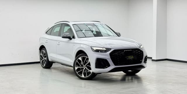 Audi Q5 45 TFSI SPORTBACK S-LINE 2024 Audi Q5 45TFSI Quattro S-Line, 2029 Audi Warranty + Service Pack, Low Km, Fully Loaded, GCC
